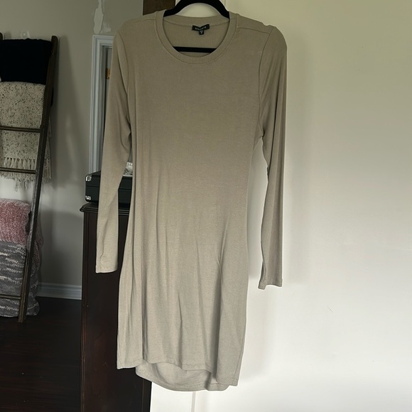 NWOT Dynamite Dress - Picture 1 of 2
